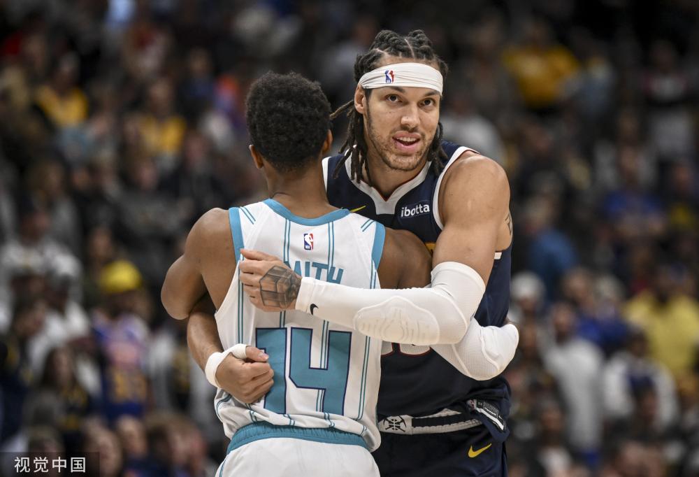 比米兰报价高1000万，记者：斯特拉斯堡为大杜埃标价2800万欧.