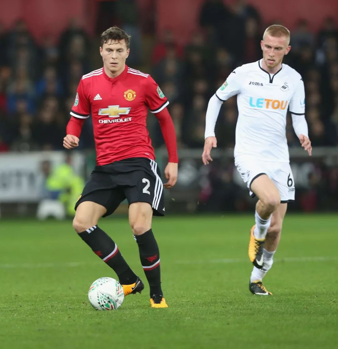 在本届共运 在本届共运